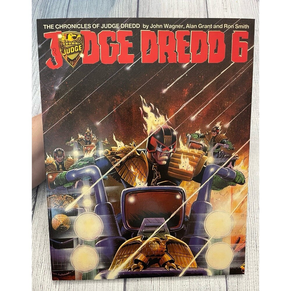 Judge Dredd 6 Graphic Novel Comic Book By John Wagner, Titan, 1985